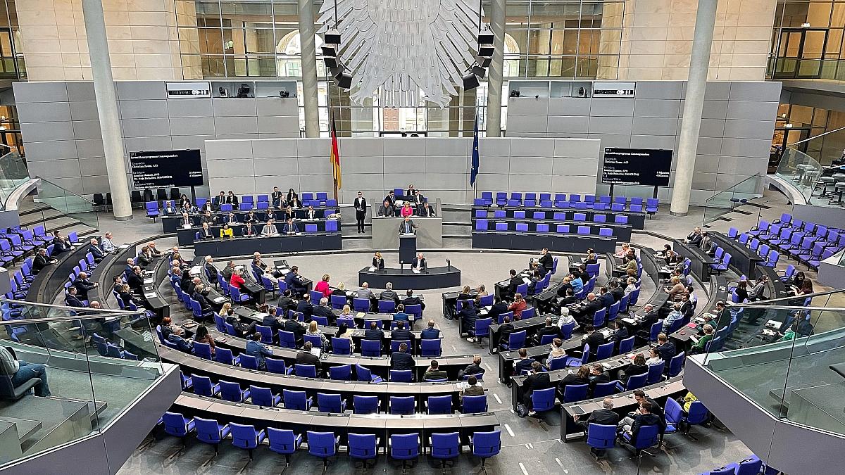 Fast zwei Dutzend Anzeigen wegen Geheimnisverrat im Bundestag