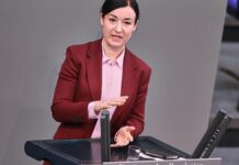 Grüne sehen "Gefahr im Verzug" bei Spahns Masken-Affäre