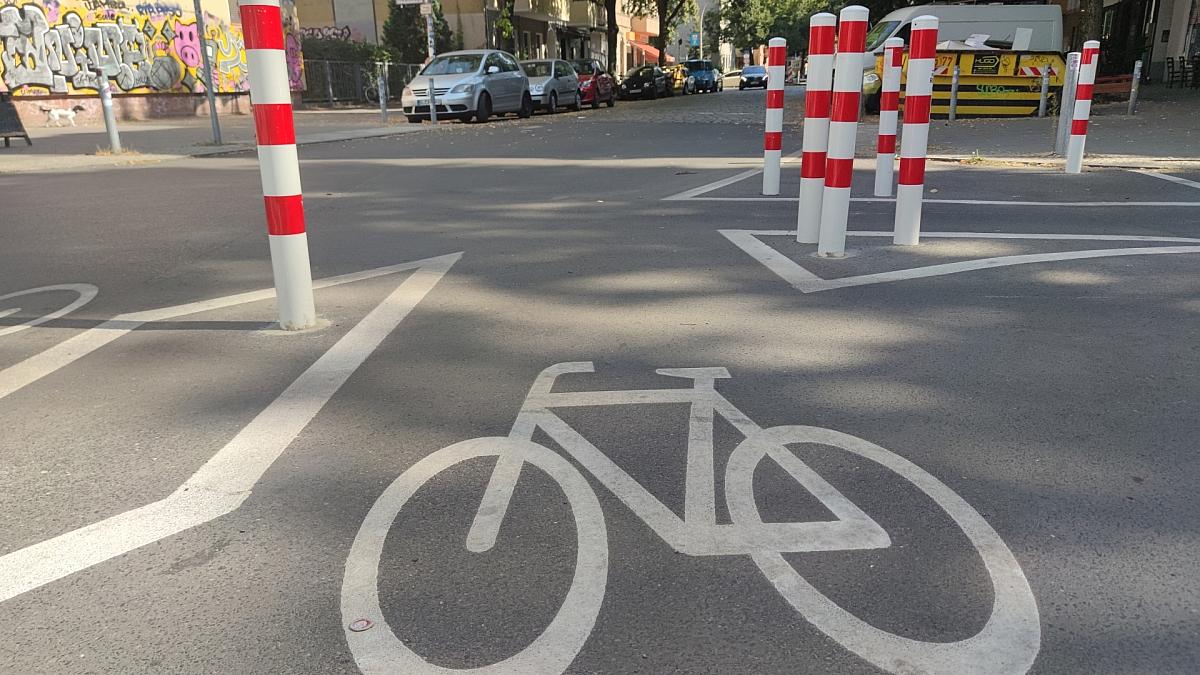 Berliner scheitern mit Eilantrag gegen Straßenpoller & Co