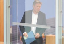 Bericht: Prüfer sahen kaum Risiken für Habecks Batterie-Förderung