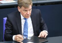 Wadephul glaubt nicht an US-Eingreifen in Nahost-Konflikt