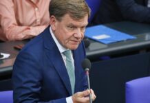 Wadephul: "Russland bedroht direkt unser Leben in Deutschland"