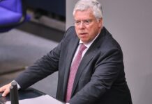 Hardt für umfassende Waffenlieferungen an Israel