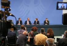 Merz will Kritik an "Drecksarbeit"-Äußerung nicht kommentieren