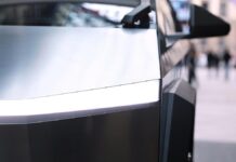 Ost-Wirtschaft sieht Tesla-Standort wegen Grenzkontrollen gefährdet