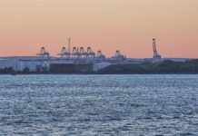 Chemiemanager finden ihre Arbeitgeber "befriedigend"