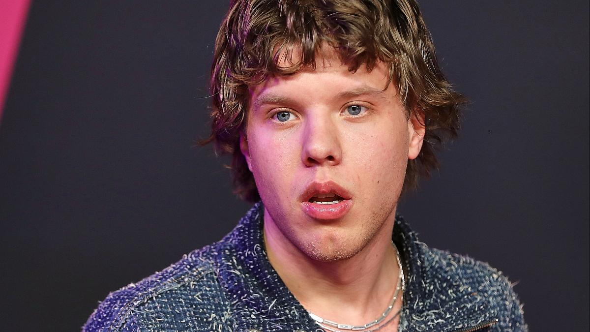 Alex Warren an Spitze der Single-Charts - Zartmann holt Silber