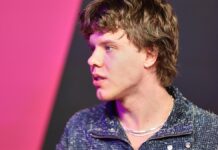 Alex Warren führt Single-Charts an – Zartmann auf Rang drei