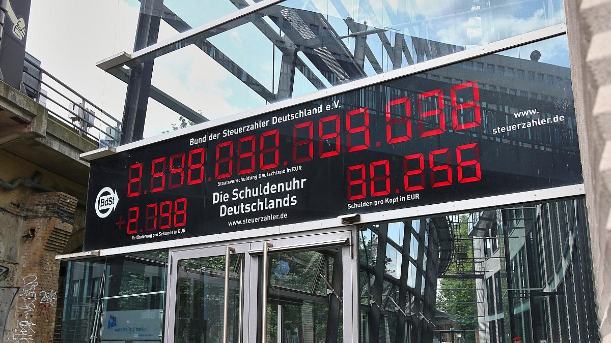Linksfraktion erwartet Gespräche zur Reform der Schuldenbremse