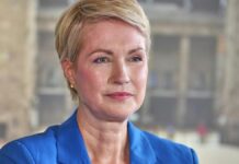 Rechtsextremismus an Schulen: Schwesig nennt AfD "Partei des Hasses"