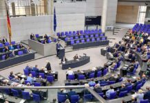 Linke gegen Bundestagssondersitzung für Richterwahl