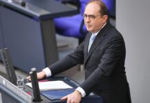 Dobrindt verspricht Ausbau der Cyberabwehr