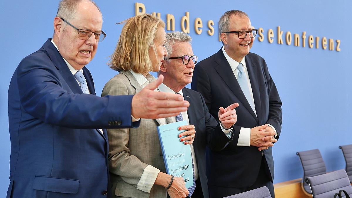 Wüst lobt Initiative für Staatsreform