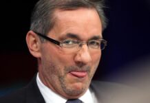 SPD-Politiker verteidigen Russlandreisen von Platzeck