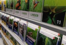 Linke verlangt kostenlosen Zugang zu Schulbüchern