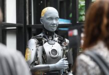 DRK-Präsidentin: Roboter können keine Pflege-Fachkräfte ersetzen