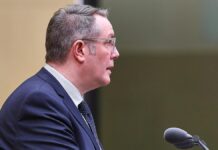 Schweitzer und Neubaur beharren auf einheitlichem Strompreis