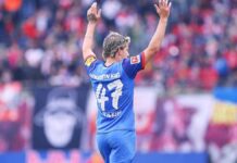 DFB-Pokal: Augsburg und Kiel lösen Pflichtaufgaben