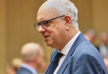 Bovenschulte mahnt in Debatte über Gender-Verbot zur Mäßigung