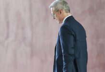 Digitalminister freut sich über neuen Dienstsitz