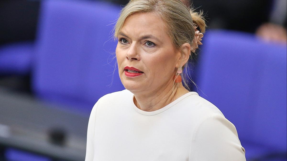 Klingbeil "irritiert" von Klöckners Medienvergleich