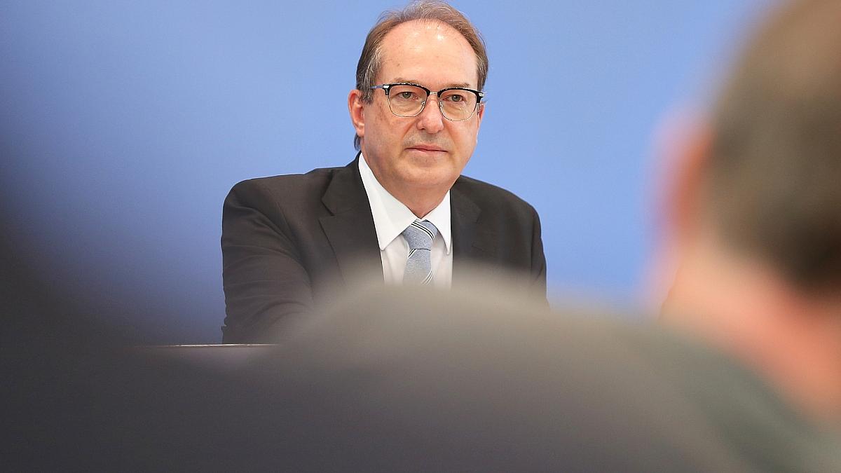 Dobrindt verteidigt umstrittene Späh-Software von Palantir