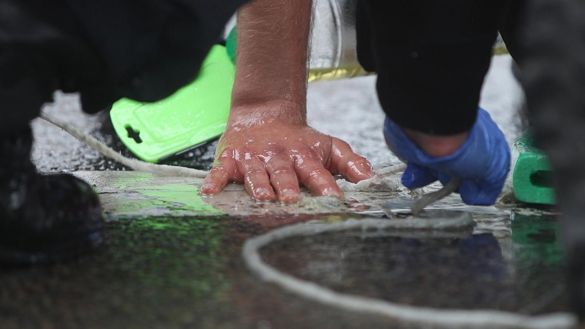 Klimaaktivisten blockieren stundenlang Autobahn A9 bei München