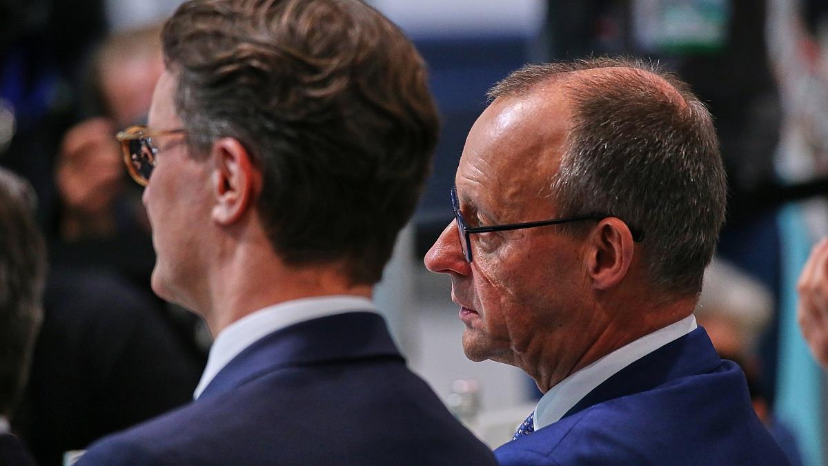 SPD: "Machtkampf" zwischen Wüst und Merz schwächt NRW