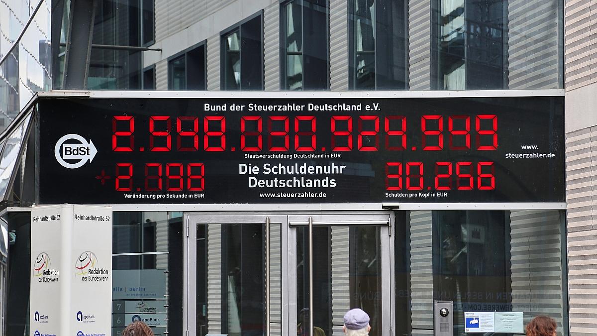 Reichinnek erwartet Scheitern von Schuldenbremsen-Reform