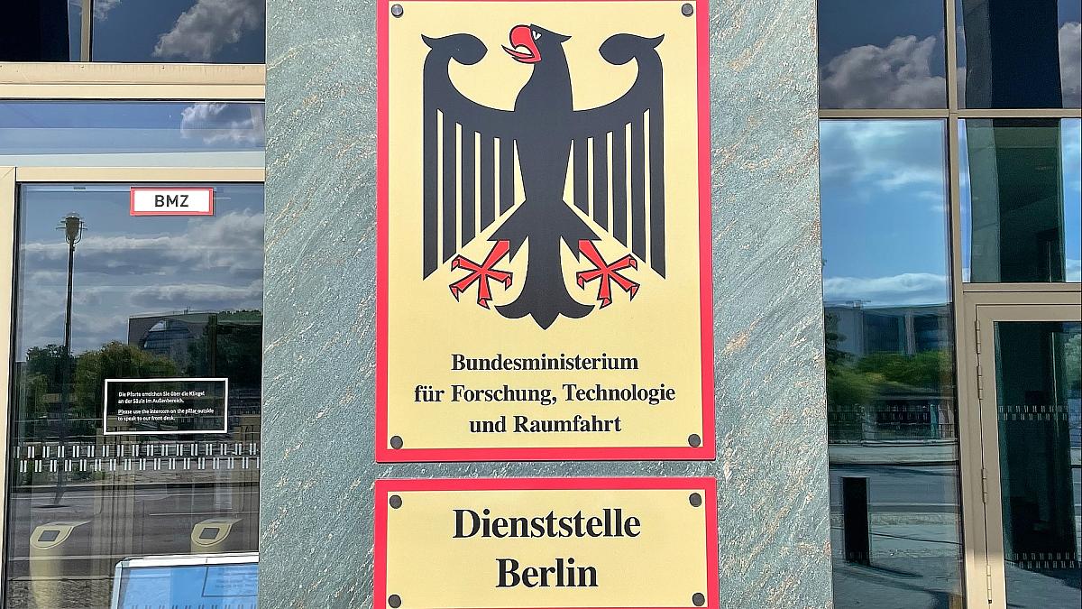 Bovenschulte kritisiert Raumfahrt-Budget als unzureichend