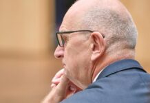 Woidke will mehr Repression gegen Rechtsextreme