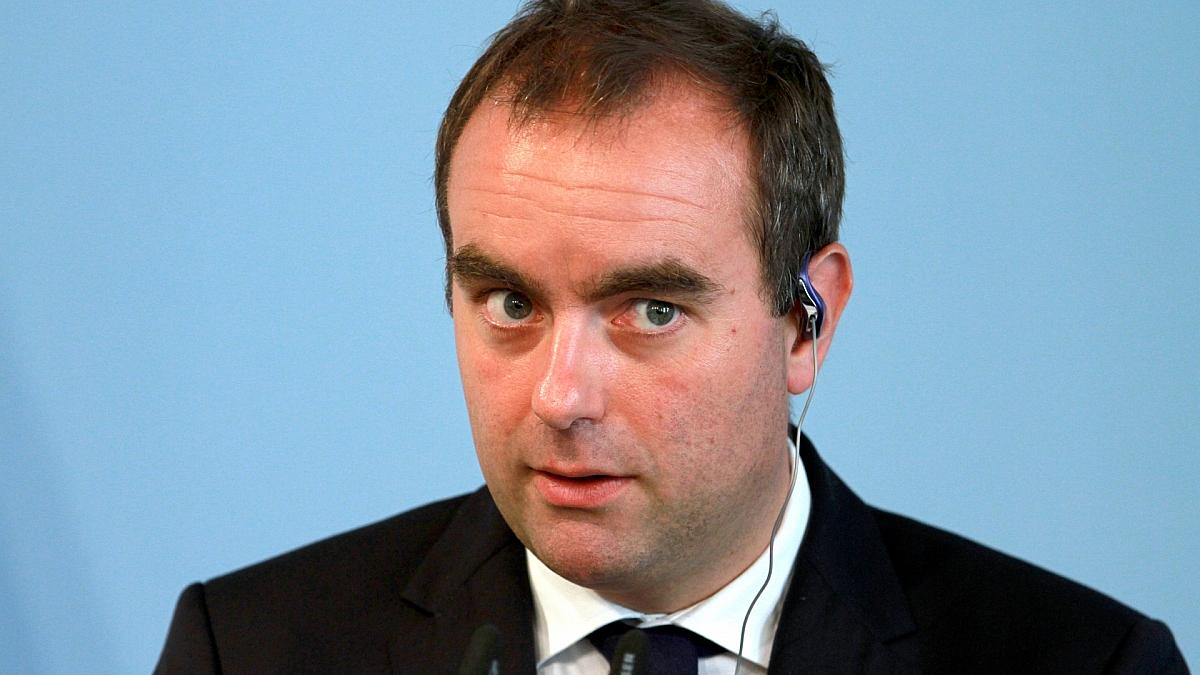Frankreichs Regierung übersteht Misstrauensabstimmungen