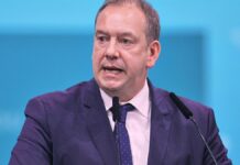 Wehrbeauftragter sieht im Wehrdienst-Streit "Stunde des Parlaments"