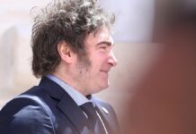 Milei feiert Erdrutschsieg bei Parlamentswahlen in Argentinien