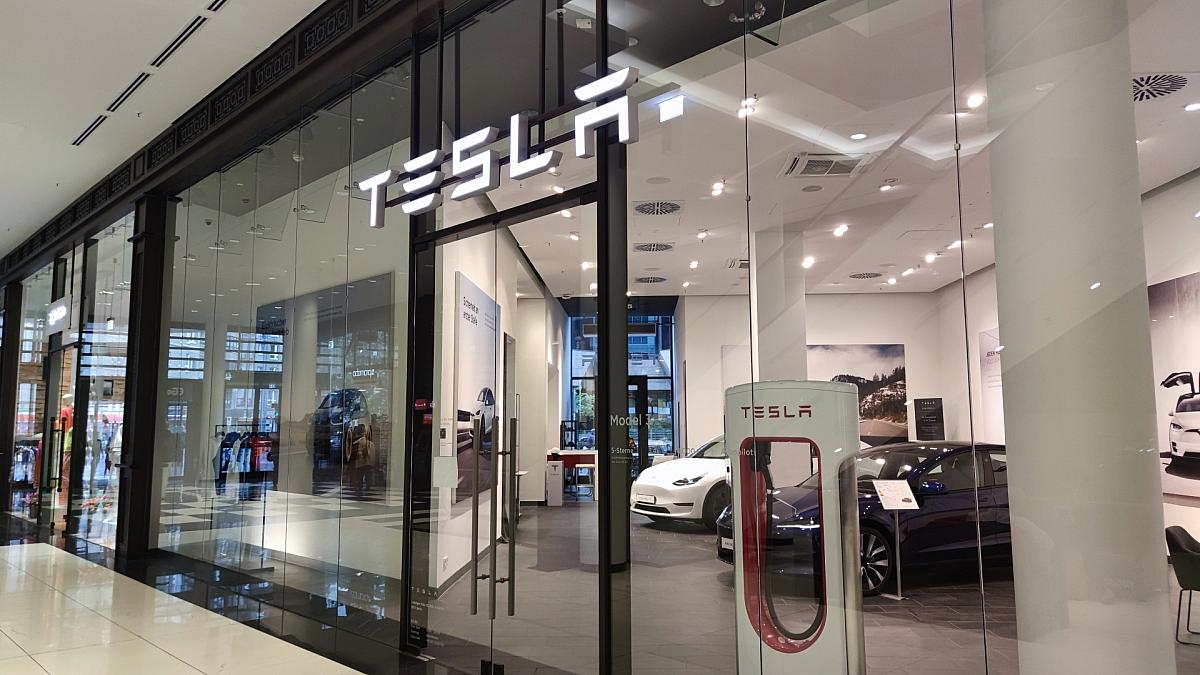 Bericht: Tesla bringt günstigere Version des Model Y aus Grünheide