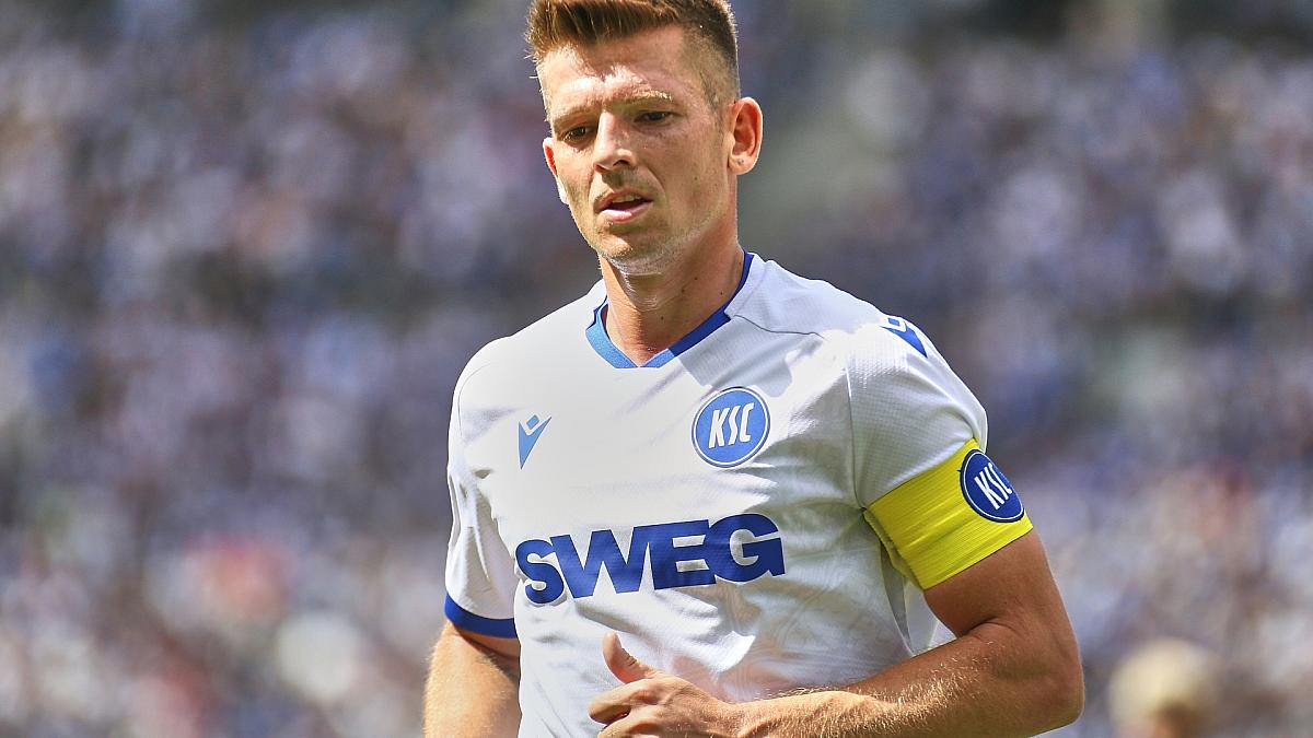 dts_image_77818_rjknrobait_371_1200_675.jpg 2. Bundesliga: KSC schlägt Fürth - Schalke erreicht Tabellenspitze