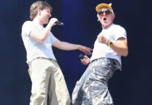 01099 stürmen an Spitze der Album-Charts