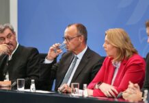 Insa: Regierungsparteien auf Rekordtief