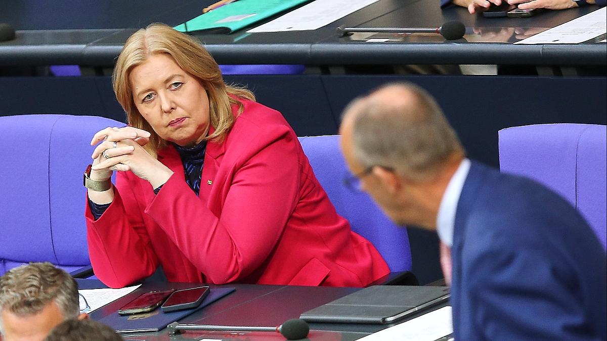 Kabinett beschließt am Mittwoch höhere Beiträge für Gutverdiener