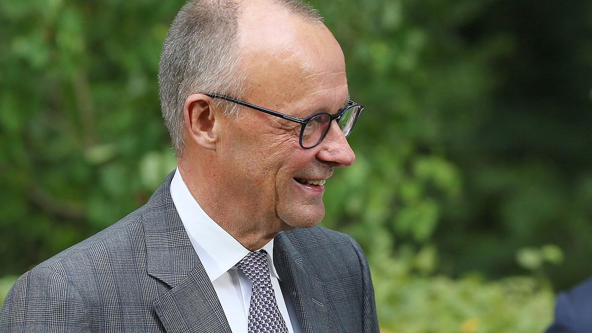 Politbarometer: Union setzt sich von AfD wieder ab