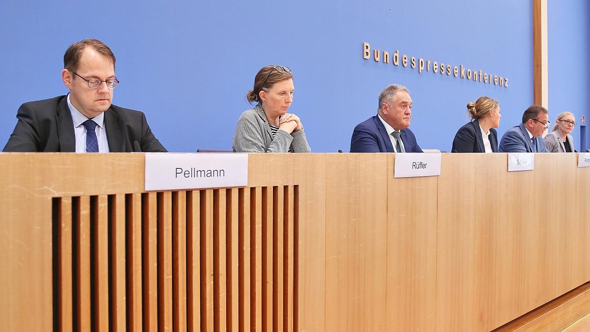 Keine einheitliche Linie zu Volksabstimmungen im Petitionsausschuss