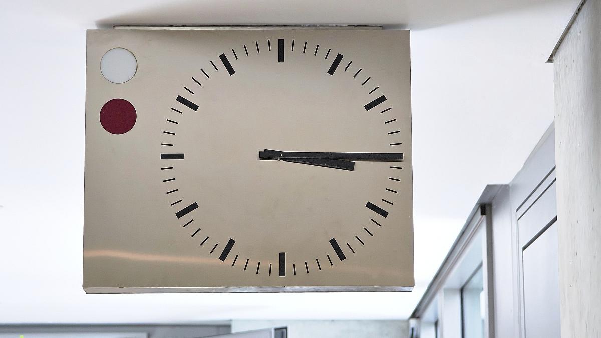 dts_image_88163_kmpkadepas_371_1200_675.jpg Uhren auf Normalzeit umgestellt