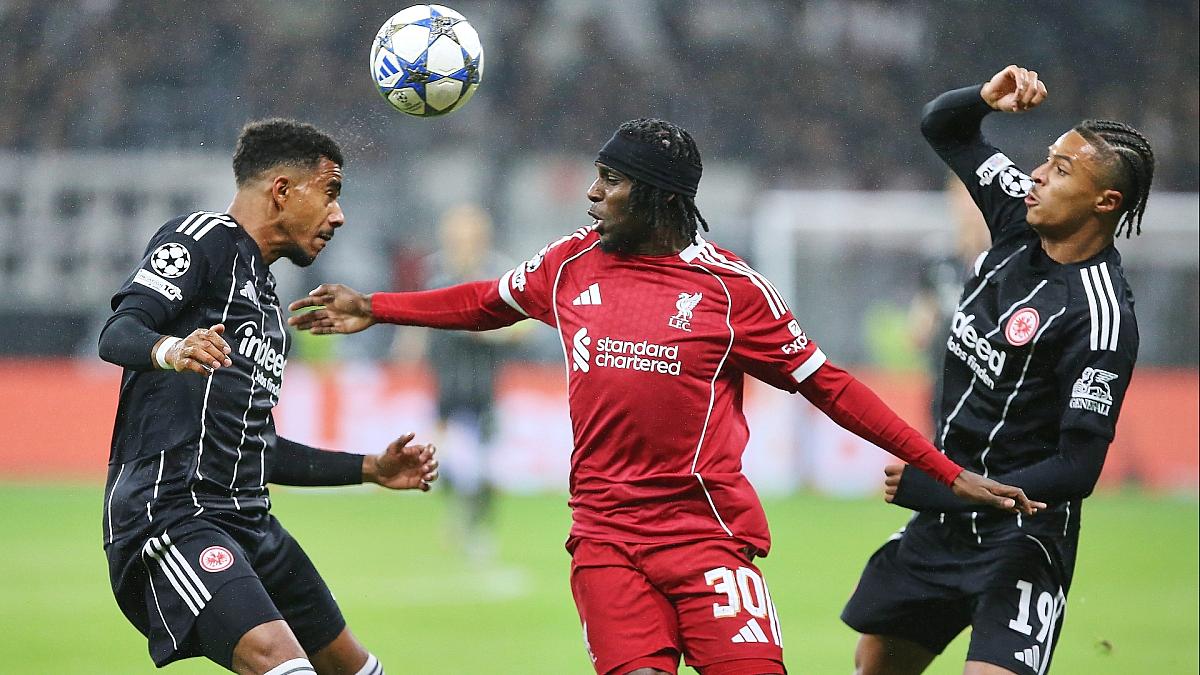 CL: Liverpool deklassiert Frankfurt - FC Bayern siegt souverän