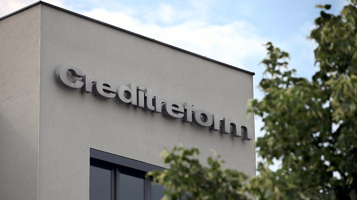 Creditreform: Zahl überschuldeter Bürger steigt deutlich