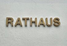 Beamtenbund gegen Einbeziehung von Beamten in Rentenversicherung