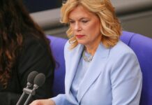 Bundestagspräsidentin Klöckner warnt vor "kulturellem Rabatt"