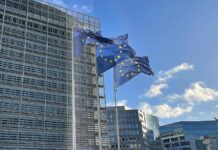 Bundesregierung will mehr Deutsche für Karriere in EU "begeistern"