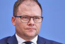 Schneider pocht auf klare Pläne für fossile Energie bei Klimagipfel