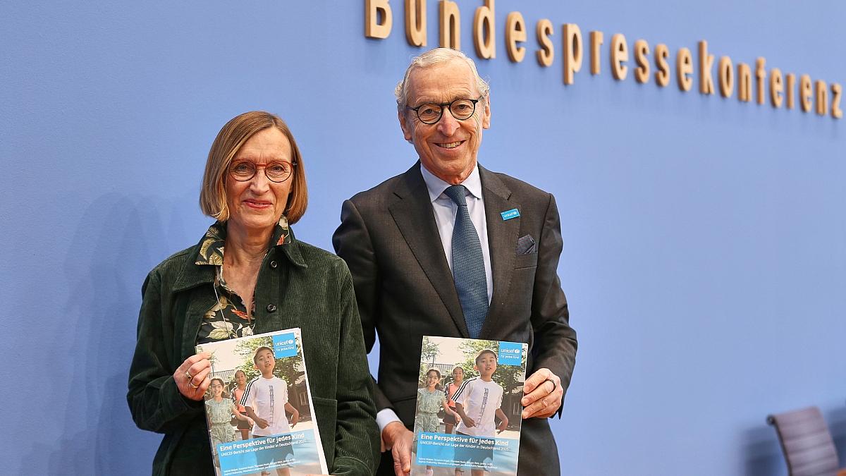 Unicef-Bericht: Kinder aus armen Familien bleiben abgehängt