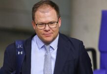 Schneider will Klimaschutz "ohne erhobenen Zeigefinger"